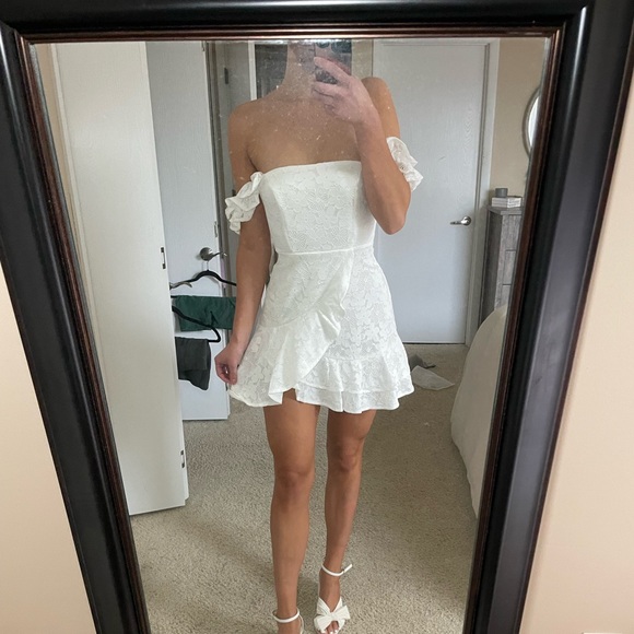 White Off the Shoulder Dress - Picture 2 of 6